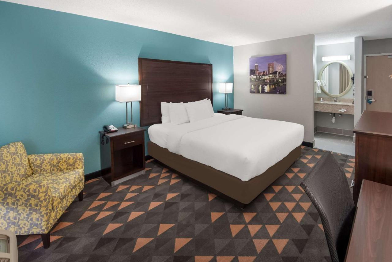 Clarion Pointe Indianapolis Northeast Hotel Castleton Exterior foto