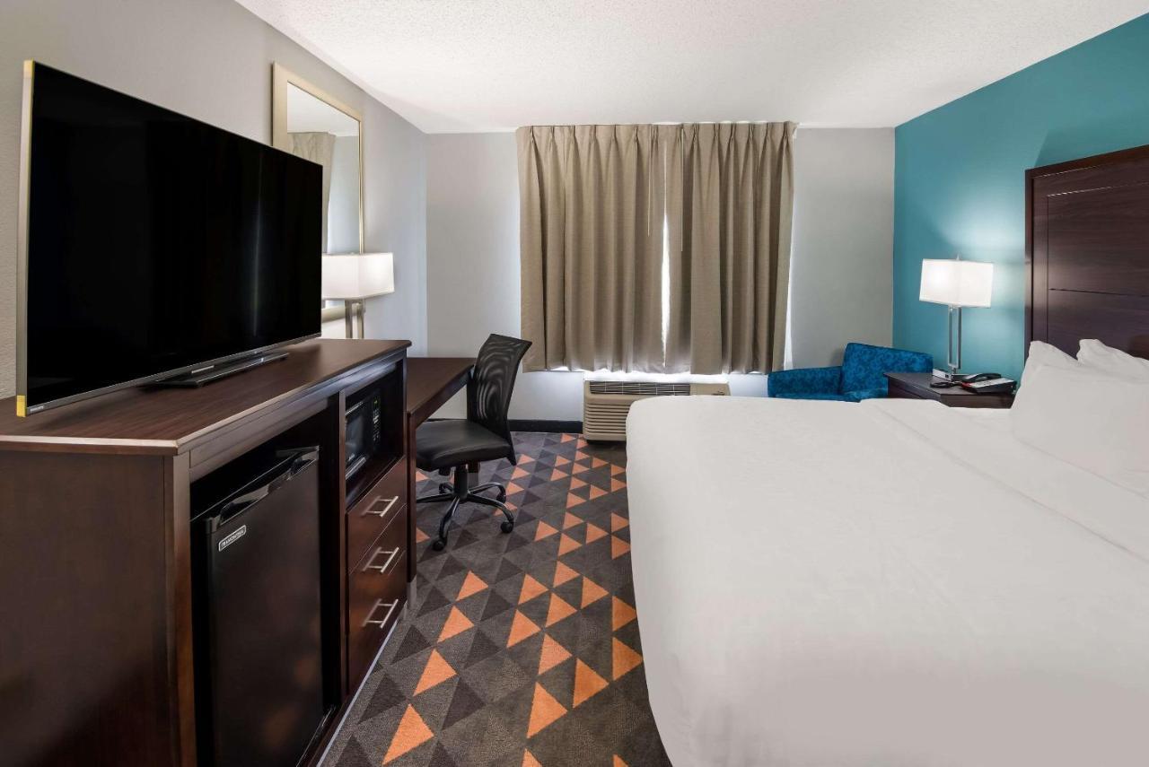 Clarion Pointe Indianapolis Northeast Hotel Castleton Exterior foto