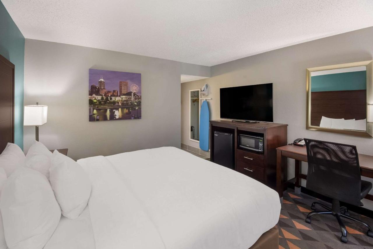 Clarion Pointe Indianapolis Northeast Hotel Castleton Exterior foto