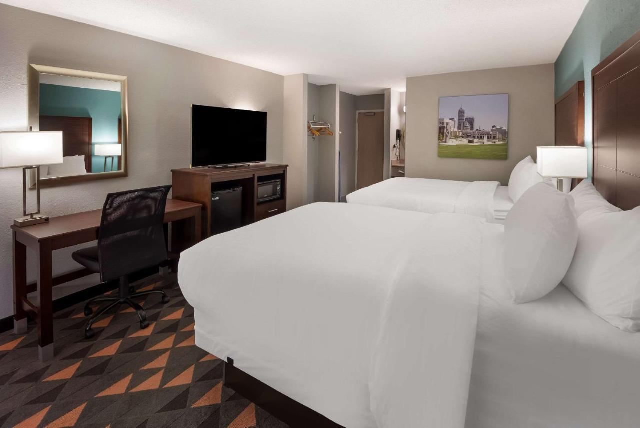 Clarion Pointe Indianapolis Northeast Hotel Castleton Exterior foto