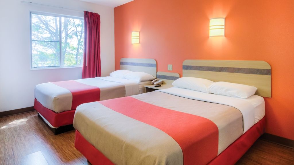 Clarion Pointe Indianapolis Northeast Hotel Castleton Quarto foto